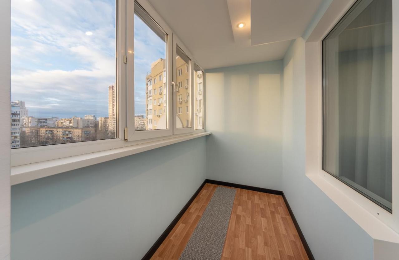 Modern 3 Bedroom Apartment Κίεβο Εξωτερικό φωτογραφία