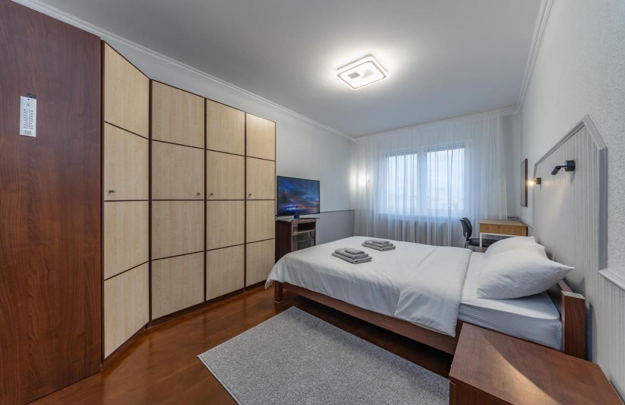 Modern 3 Bedroom Apartment Κίεβο Εξωτερικό φωτογραφία