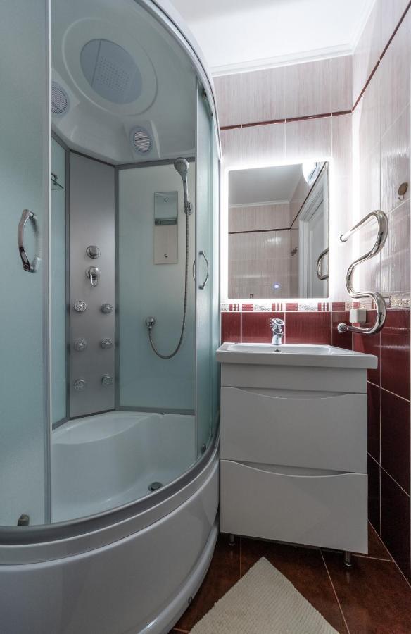 Modern 3 Bedroom Apartment Κίεβο Εξωτερικό φωτογραφία