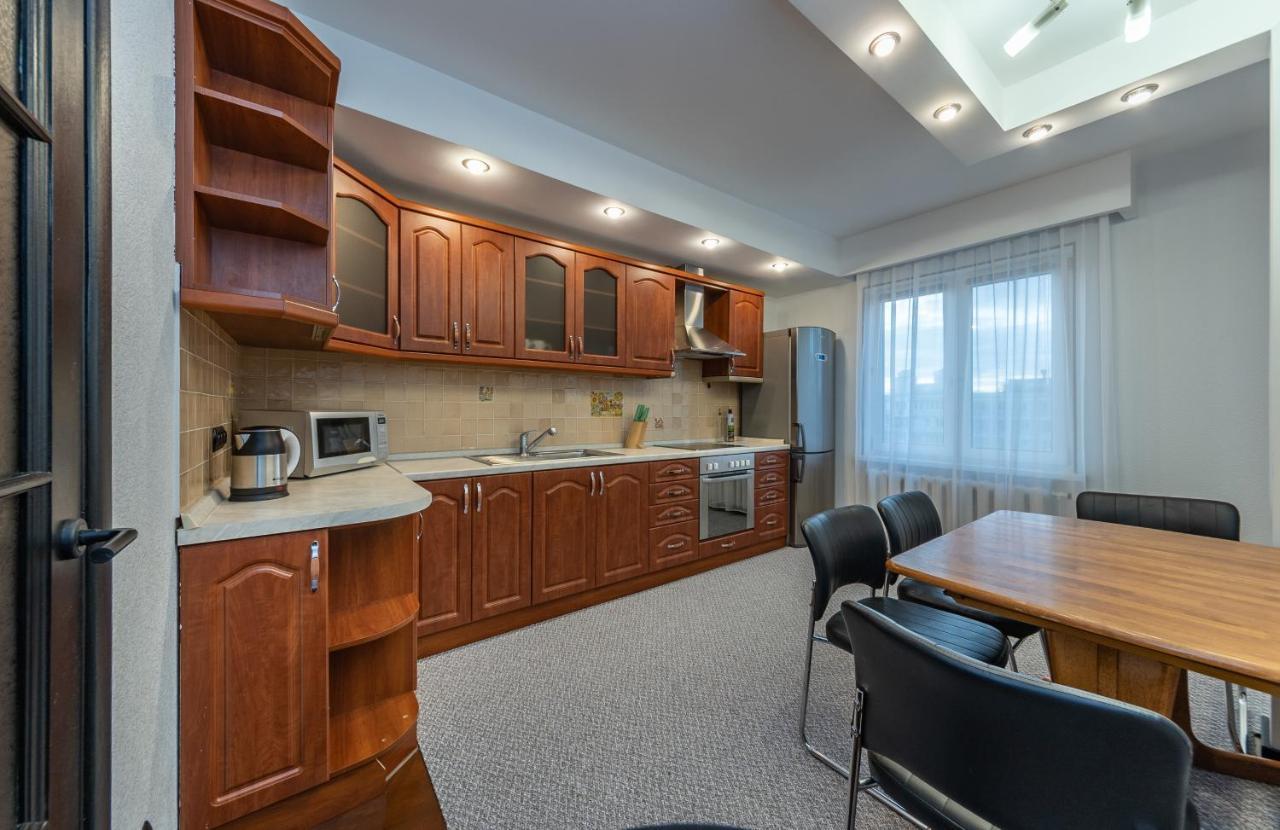 Modern 3 Bedroom Apartment Κίεβο Εξωτερικό φωτογραφία